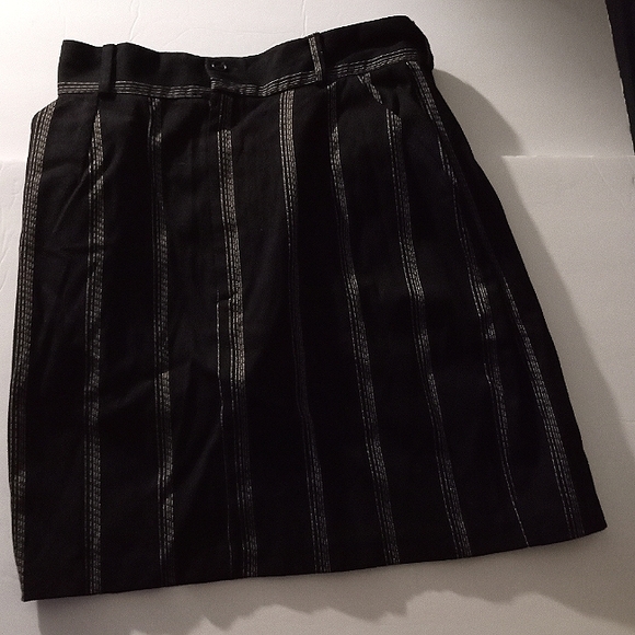 Betsey Johnson Iconic Luxe 90's Black and Gold Pinstriped Pencil Skirt-Size:L - Picture 4 of 5